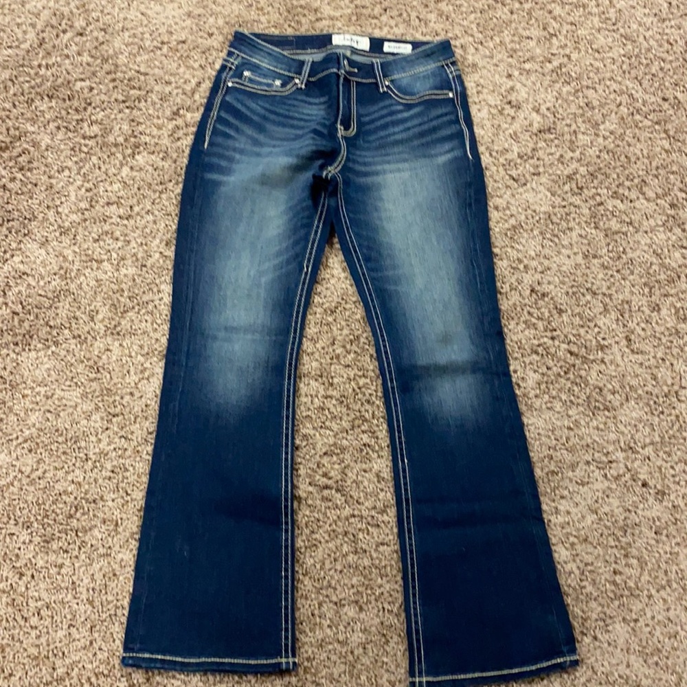 Daytrip Mika Bootcut non distressed jeans